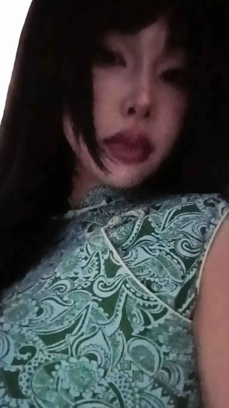 获得10000个QQ个性赞单位豆交换,标题：QQ个性赞单位豆交换：一场虚拟世界的互动魅力!